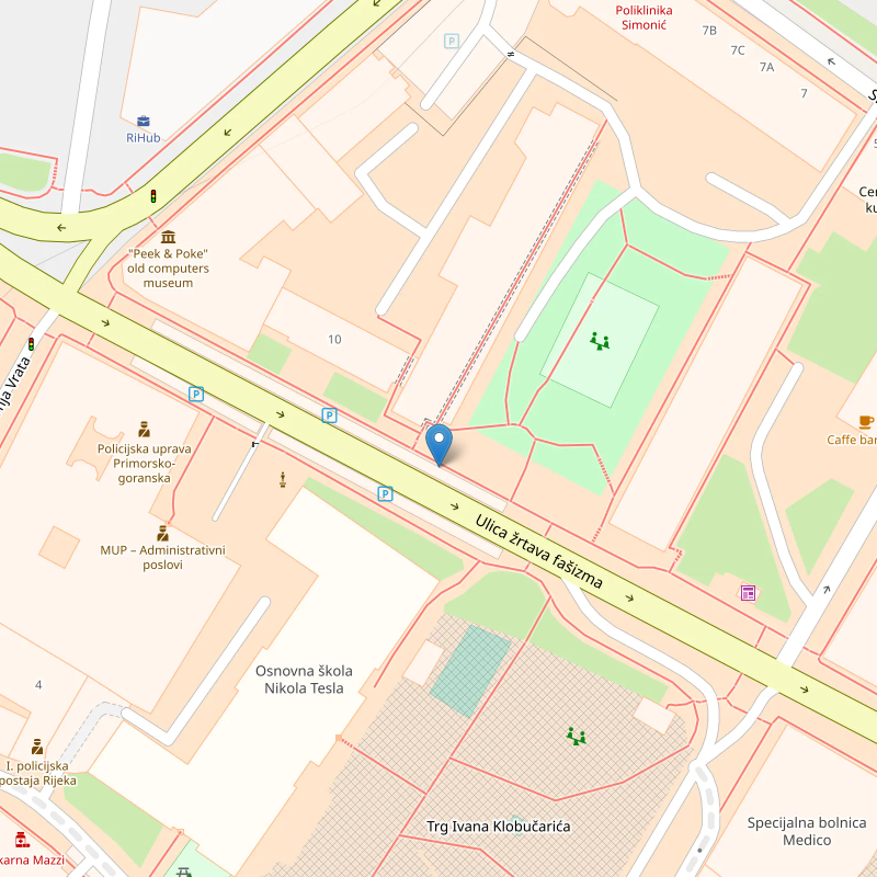 park kod skole tesla