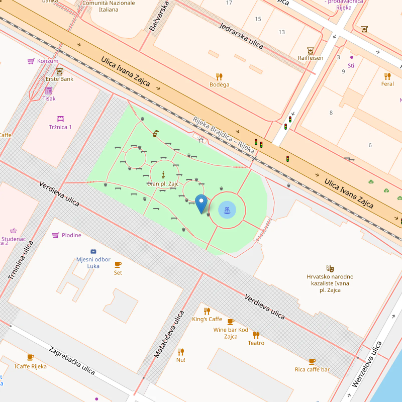 park ispred kazalista